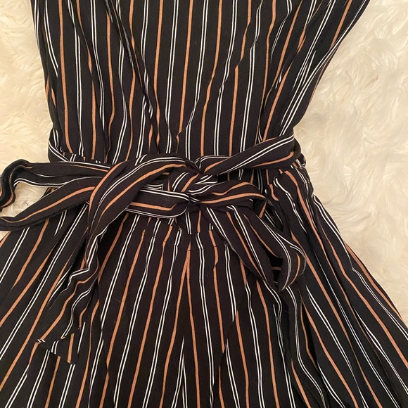 🖤Romper🖤 - Picture 2 of 5